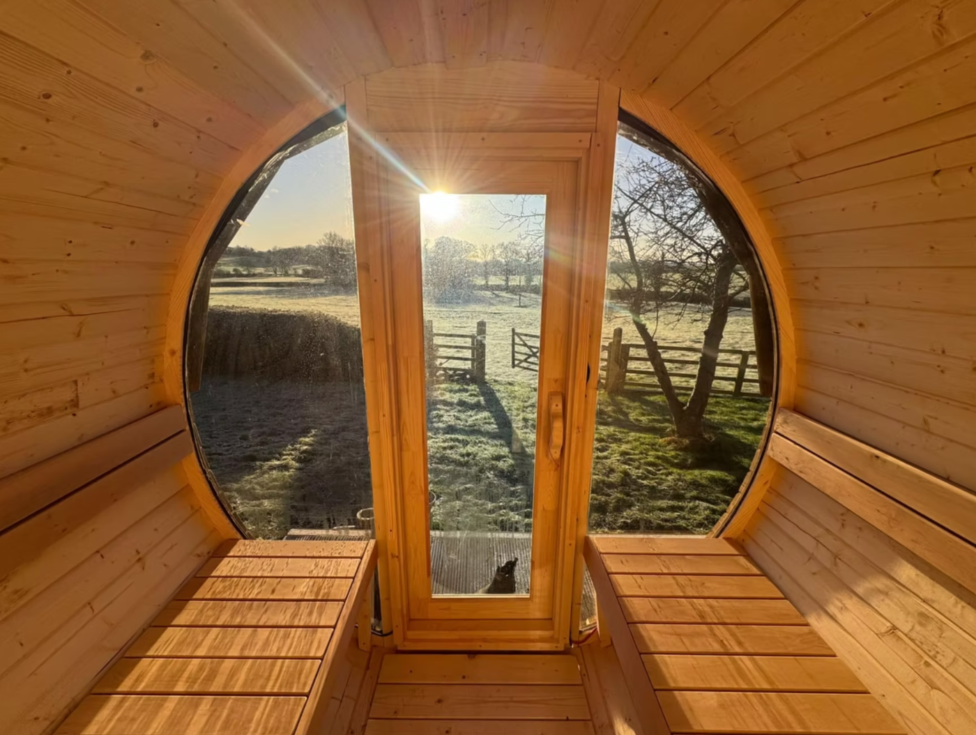 Binnenkant van een Barrel sauna